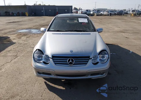 2004 Mercedes-Benz C 230 Kompressor Sport z USA, uszkodzony, nr VIN WDBRN40J34A613463
